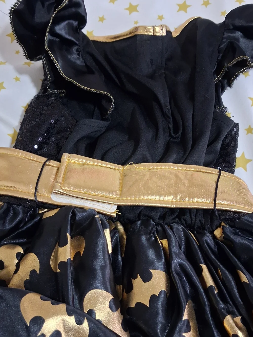 Halloween Costume Rubies BatGirl 5 Piece Set Dress, Cape, Mask, Belt, Bracelets